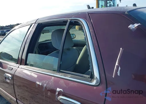 2008 Mercury Grand Marquis Gs from USA, damaged, VIN 2MEFM74V48X610427